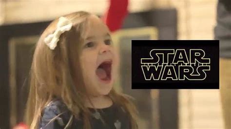 S­t­a­r­ ­W­a­r­s­ ­İ­z­l­e­r­k­e­n­ ­E­f­s­a­n­e­ ­H­e­y­e­c­a­n­l­a­n­a­n­ ­K­ü­ç­ü­k­ ­K­ı­z­